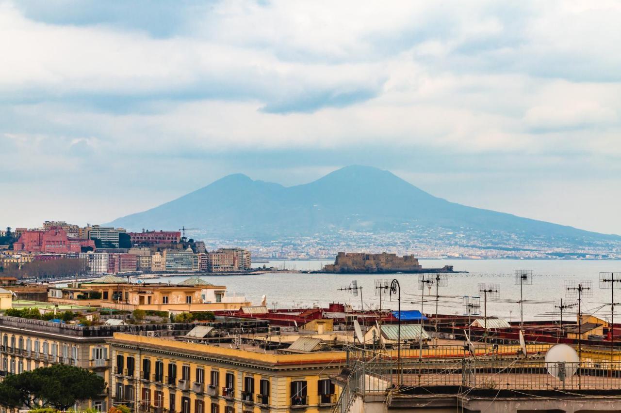 Seaview Apartment In Posillipo By Wonderful Italy Naples Luaran gambar